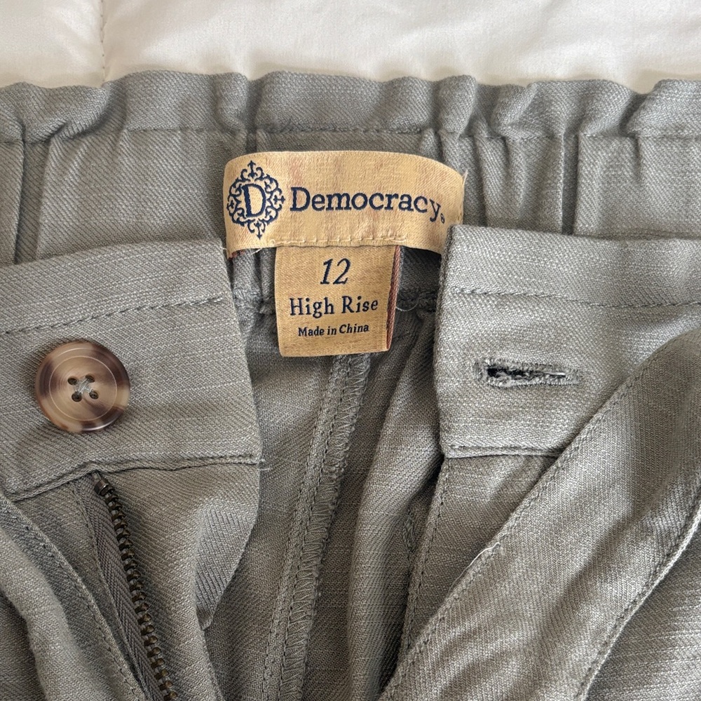 Democracy High Rise Ankle Pants in Sage Green